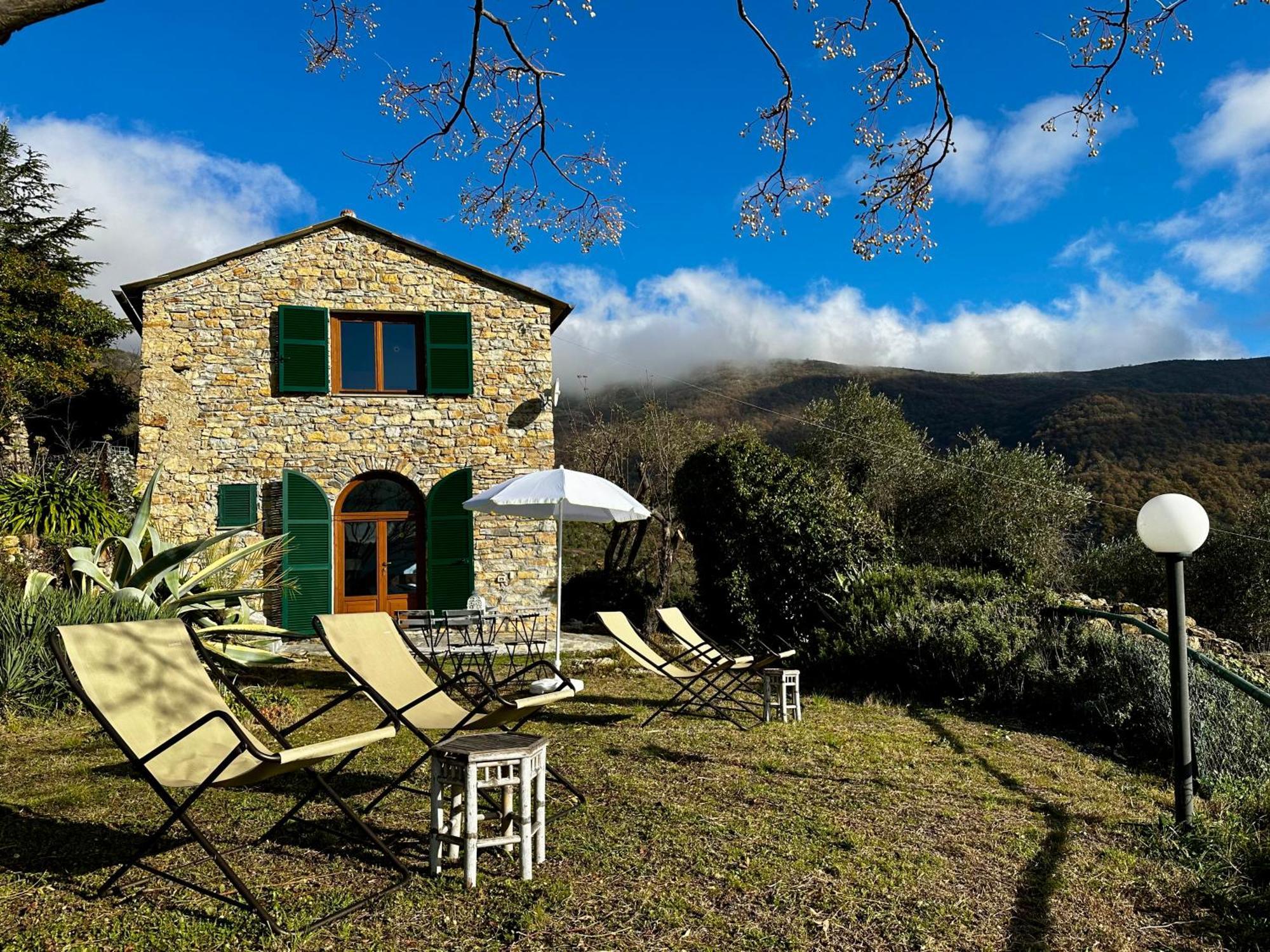Borgata Castello Apartment Chiusanico Exterior photo